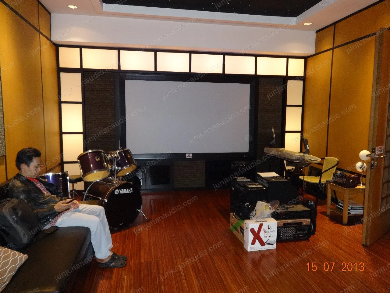 Proyek home theater Junjunan Audio di Istana Sukajadi, 2013