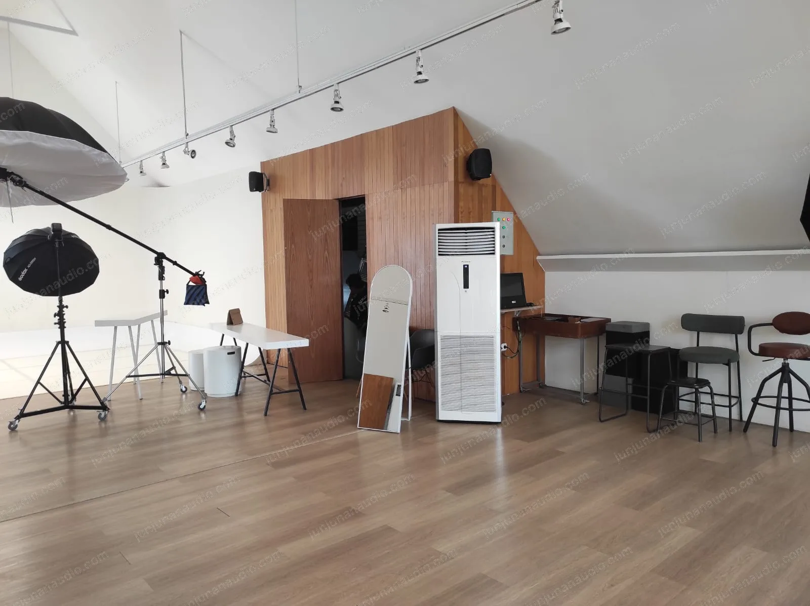 Instalasi audio Jonas Photo Bandung 02