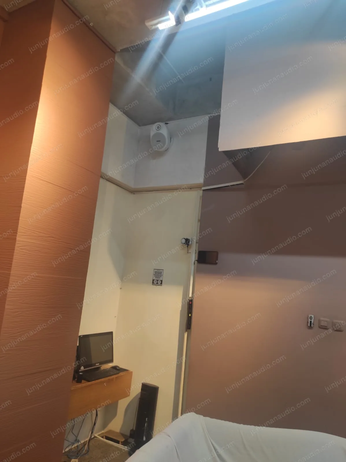 Instalasi audio Jonas Photo Bandung 13